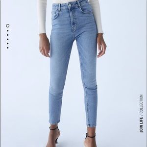 Zara light wash skinny jeans